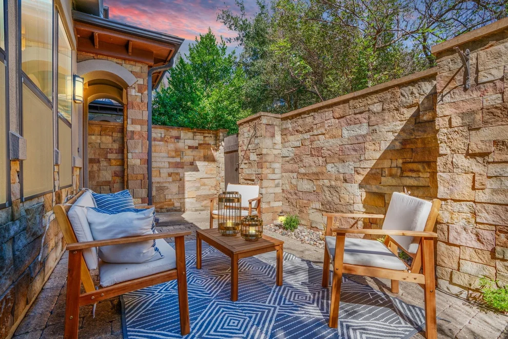 Unit for sale at 6533 E Hill DR, Austin, TX 78731