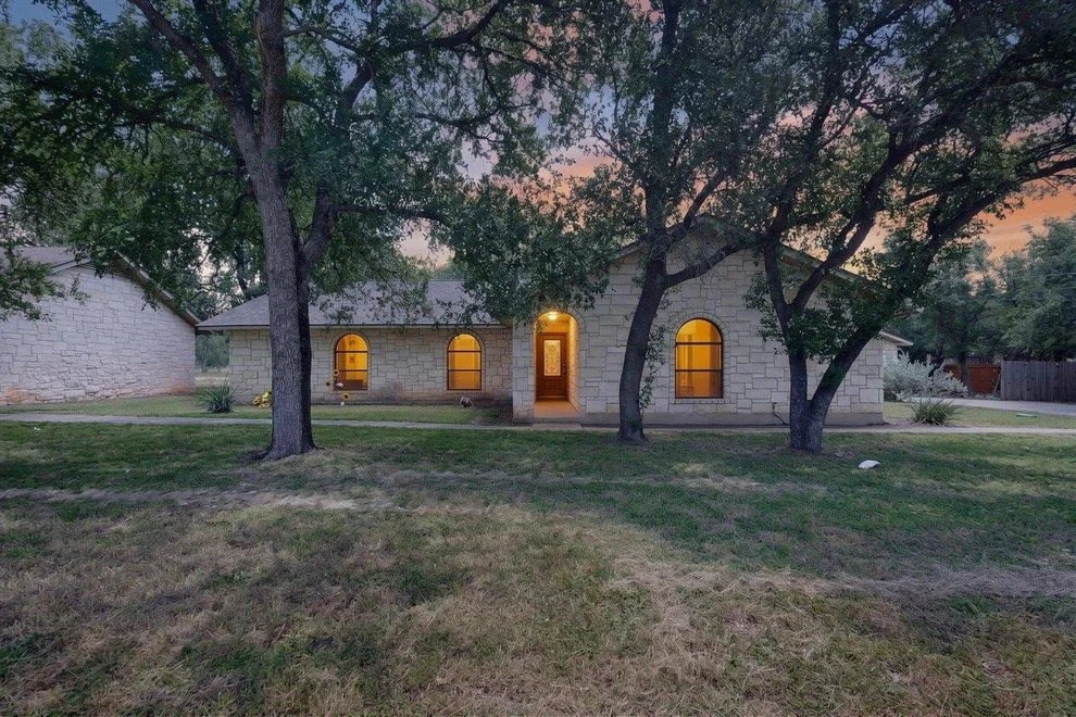 Unit for sale at 1002 Adventure LN, Cedar Park, TX 78613