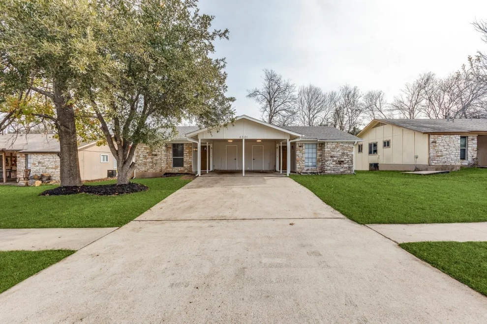 Unit for sale at 6301 Emerald Forest DR, Austin, TX 78745