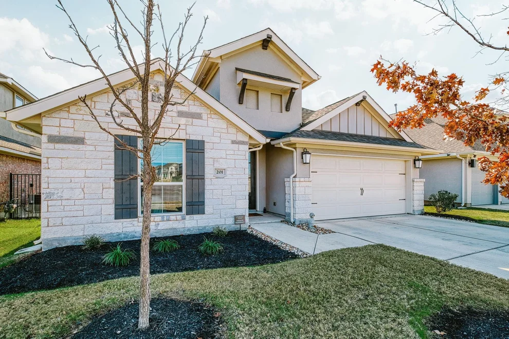 Unit for sale at 201 Crimson Rose CT, Liberty Hill, TX 78642