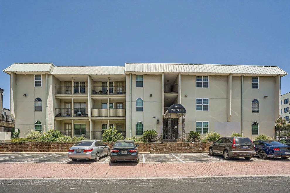 Unit for sale at 910 Duncan, Austin, TX 78705