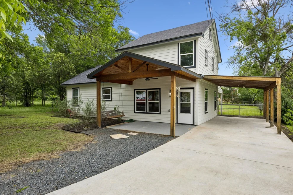 Unit for sale at 1909 S Pine ST, Georgetown, TX 78626
