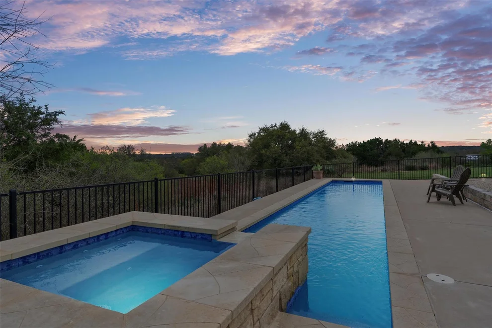 Unit for sale at 404 Skyline RD, Georgetown, TX 78628