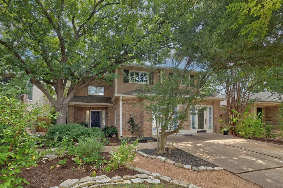 Unit for sale at 9627 Copper Creek DR, Austin, TX 78729