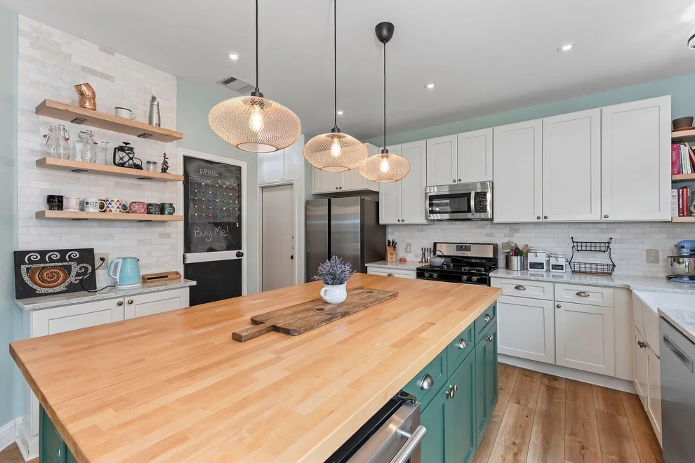 Unit for sale at 11000 Hattery LN, Austin, TX 78717