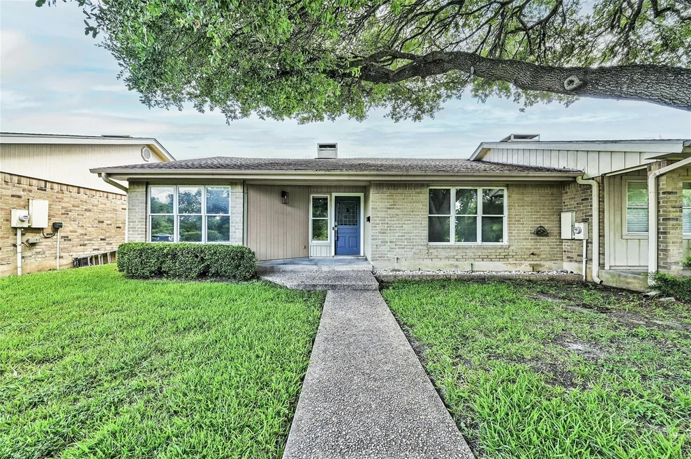 Unit for sale at 11131 Pinehurst DR, Austin, TX 78747