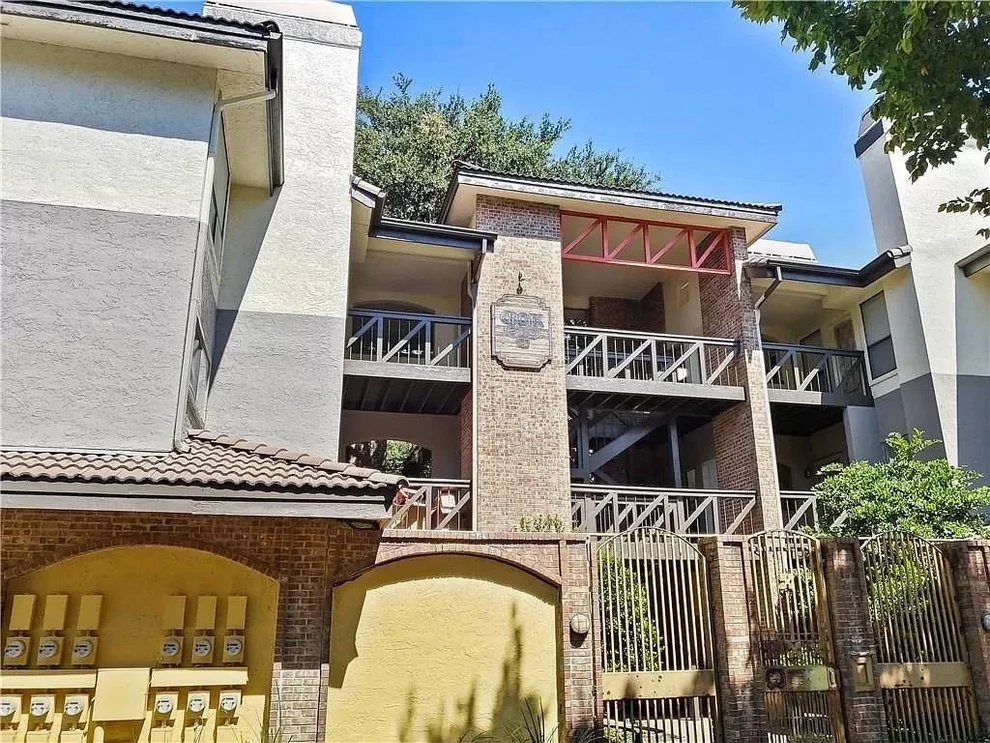 Unit for sale at 806 W 24th ST, Austin, TX 78705