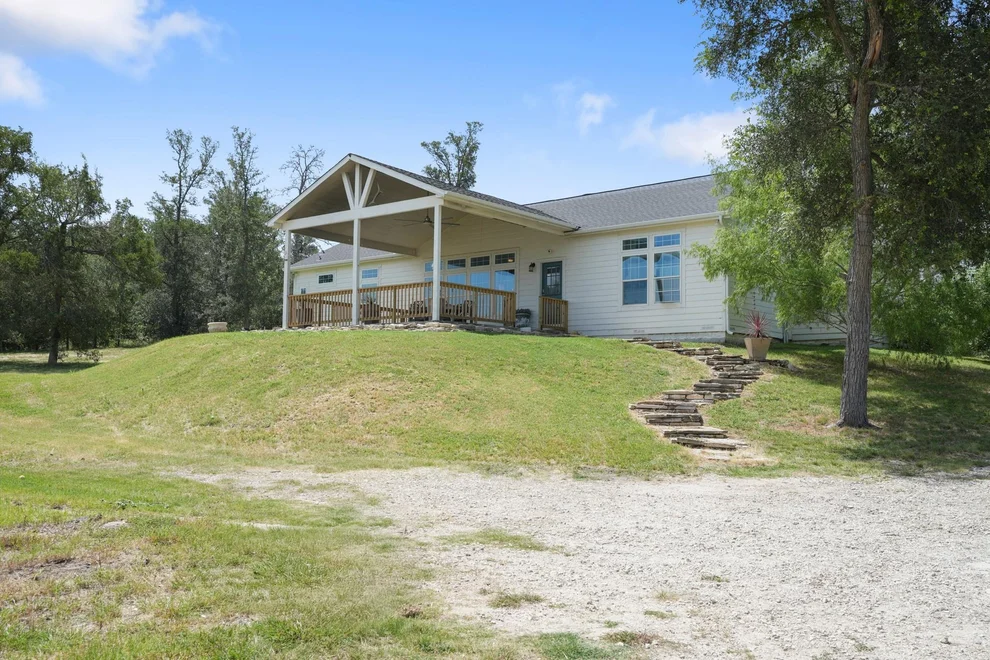 Unit for sale at 15701 Forest Glen CV, Del Valle, TX 78617