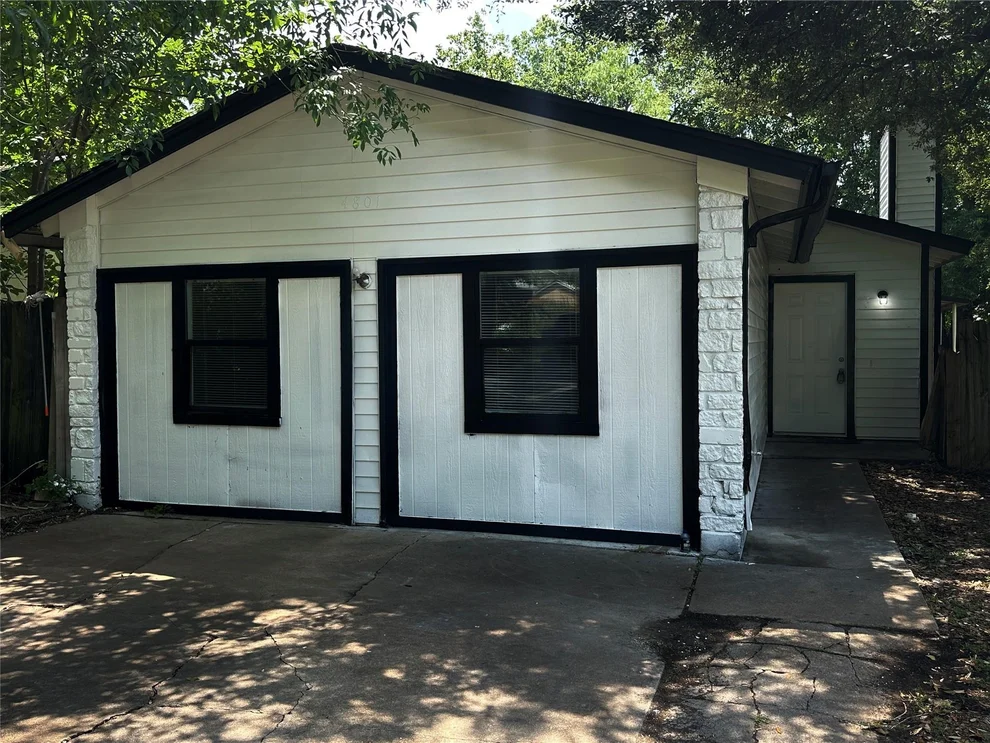Unit for sale at 4801 Bergfield DR, Austin, TX 78744