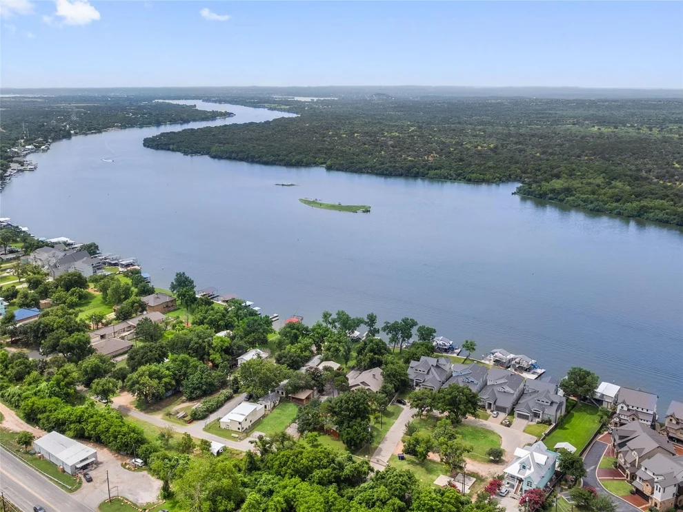 Unit for sale at 115 Firecracker LN, Kingsland, TX 78639