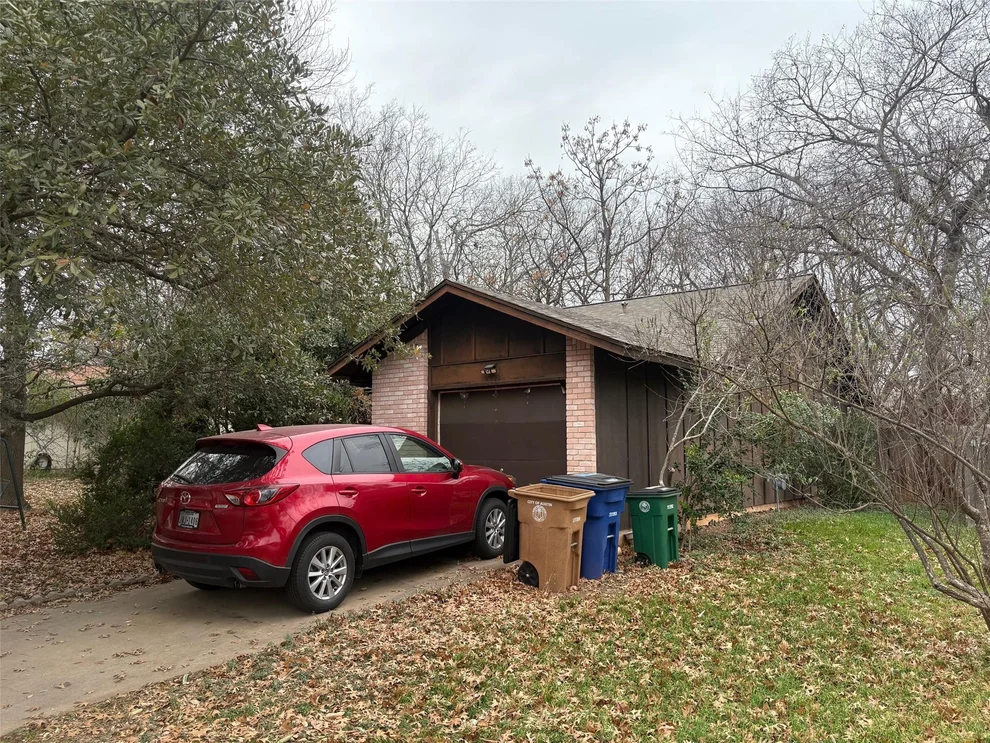 Unit for sale at 2333 Aldford DR, Austin, TX 78745