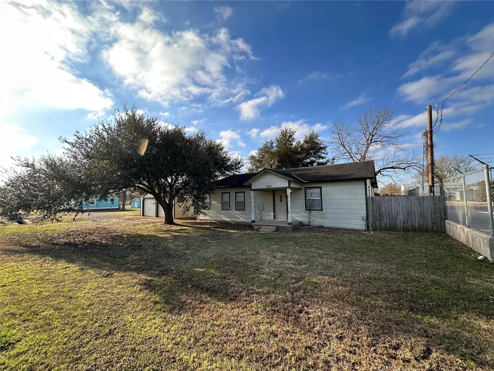 Unit for sale at 3997 Fm 535, Red Rock, TX 78662