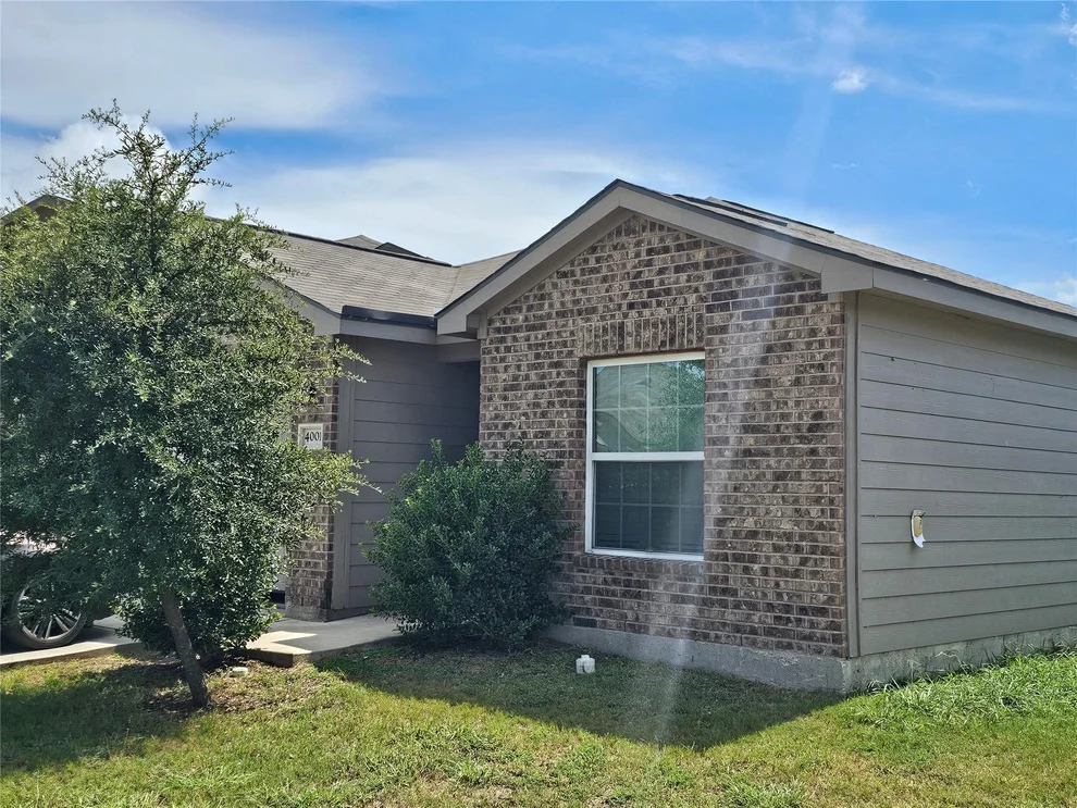 Unit for sale at 4001 Cressler LN, Jarrell, TX 76537