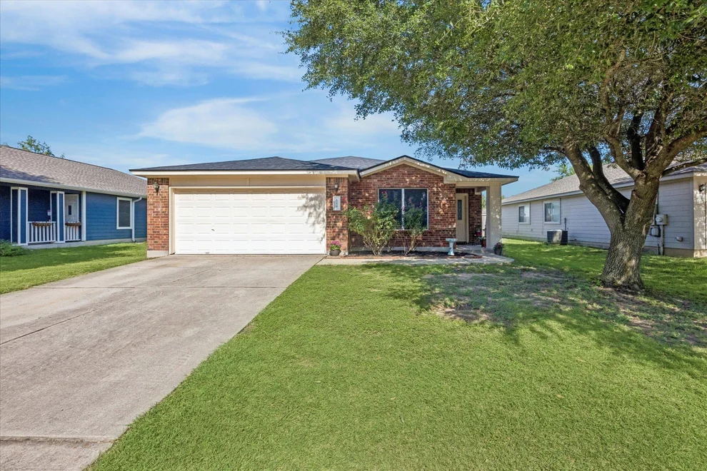 Unit for sale at 116 Quail Hollow DR, Hutto, TX 78634