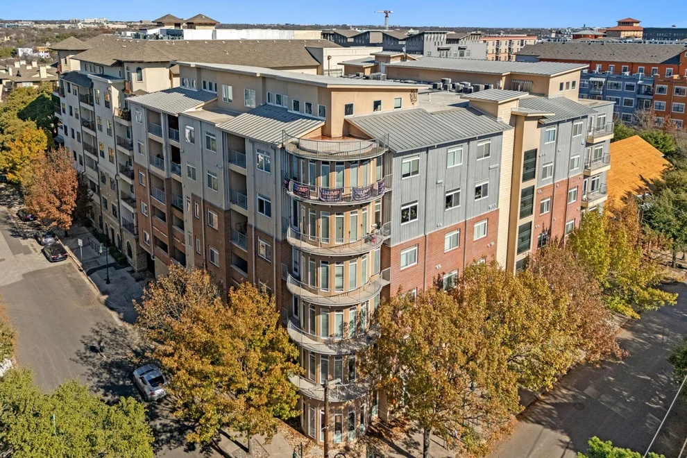 Unit for sale at 910 W 25th ST, Austin, TX 78705