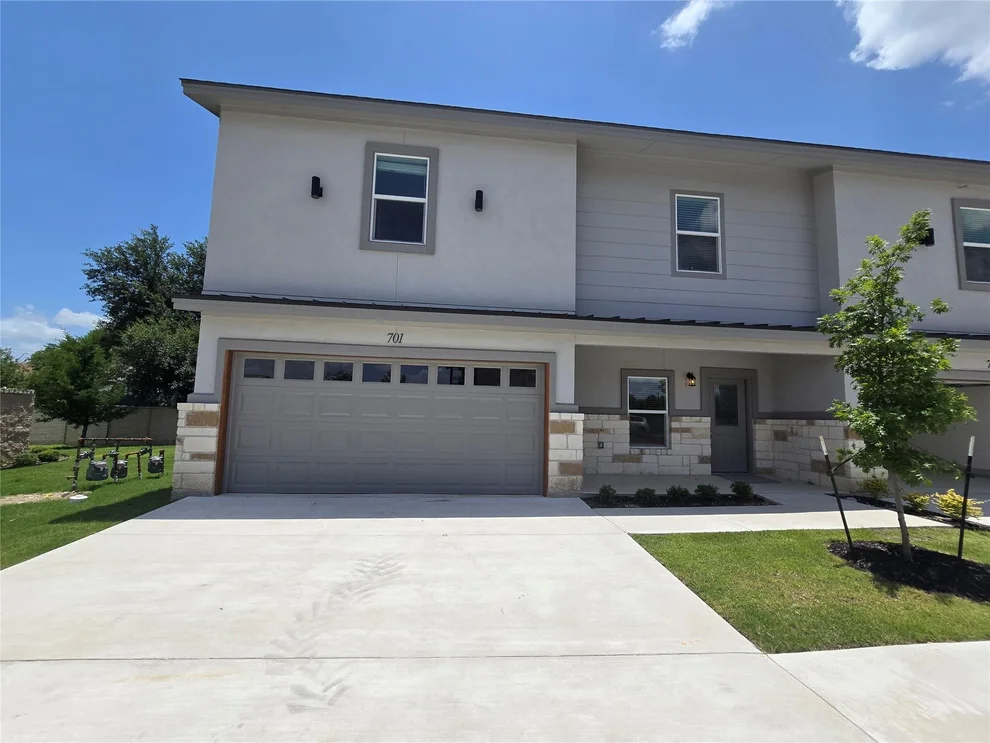 Unit for sale at 2105 Tiger TRL, Round Rock, TX 78664