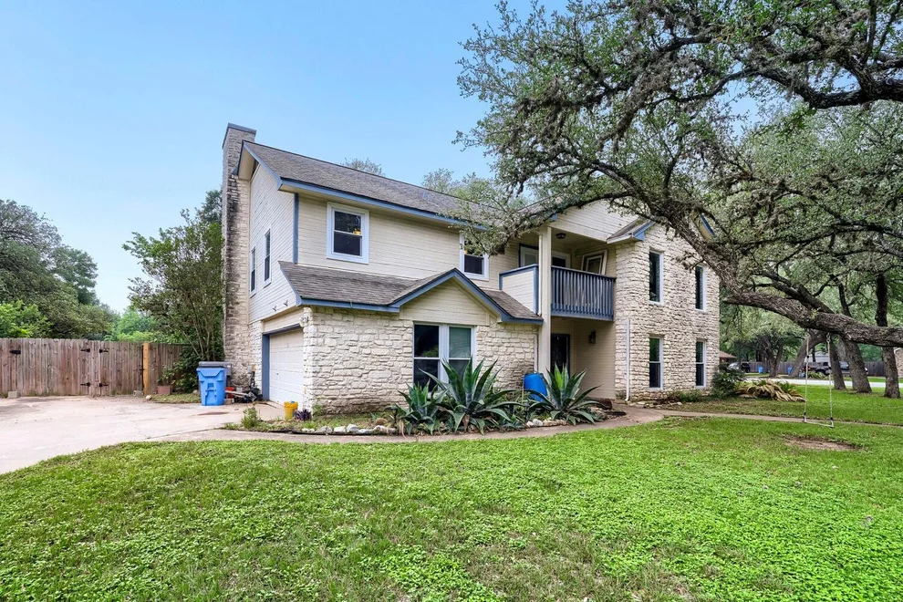 Unit for sale at 215 Dewberry CV, Buda, TX 78610