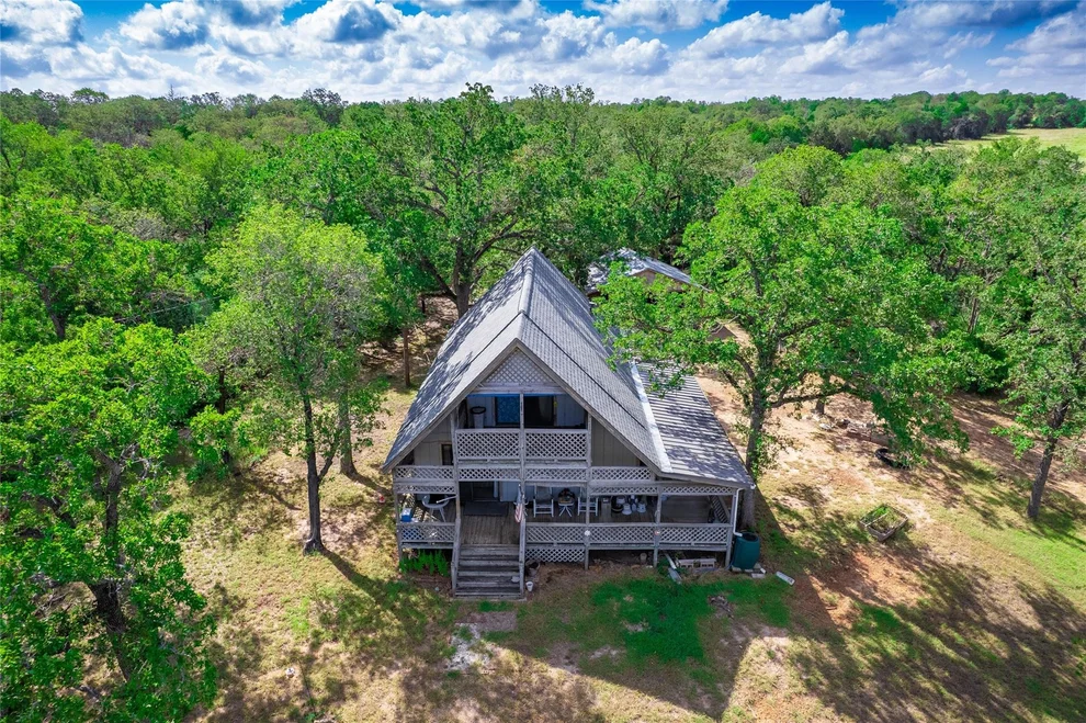 Unit for sale at 499 Hidden Oaks DR, Elgin, TX 78621