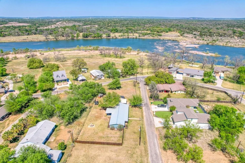 Unit for sale at 874 Pine LN, Cottonwood Shores, TX 78657