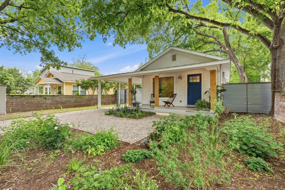 Unit for sale at 1122 Gunter ST, Austin, TX 78702