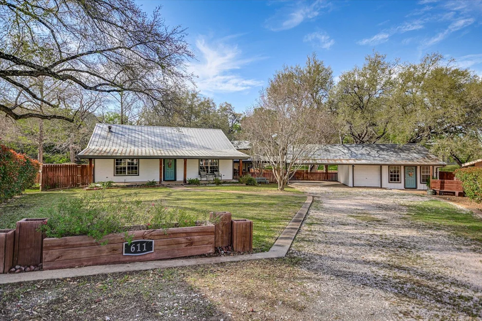 Unit for sale at 611 Thurman CIR, Kingsland, TX 78639