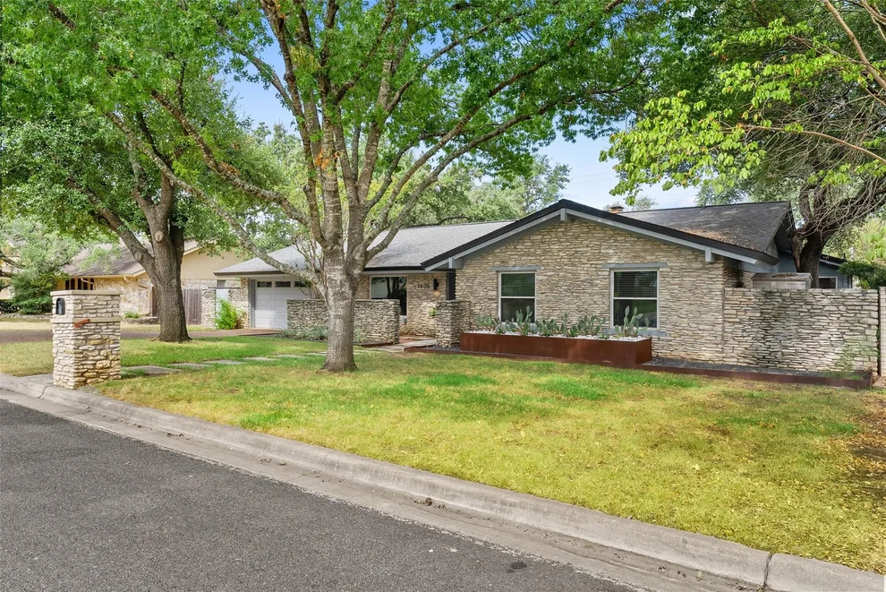 Unit for sale at 8808 Point West DR, Austin, TX 78759