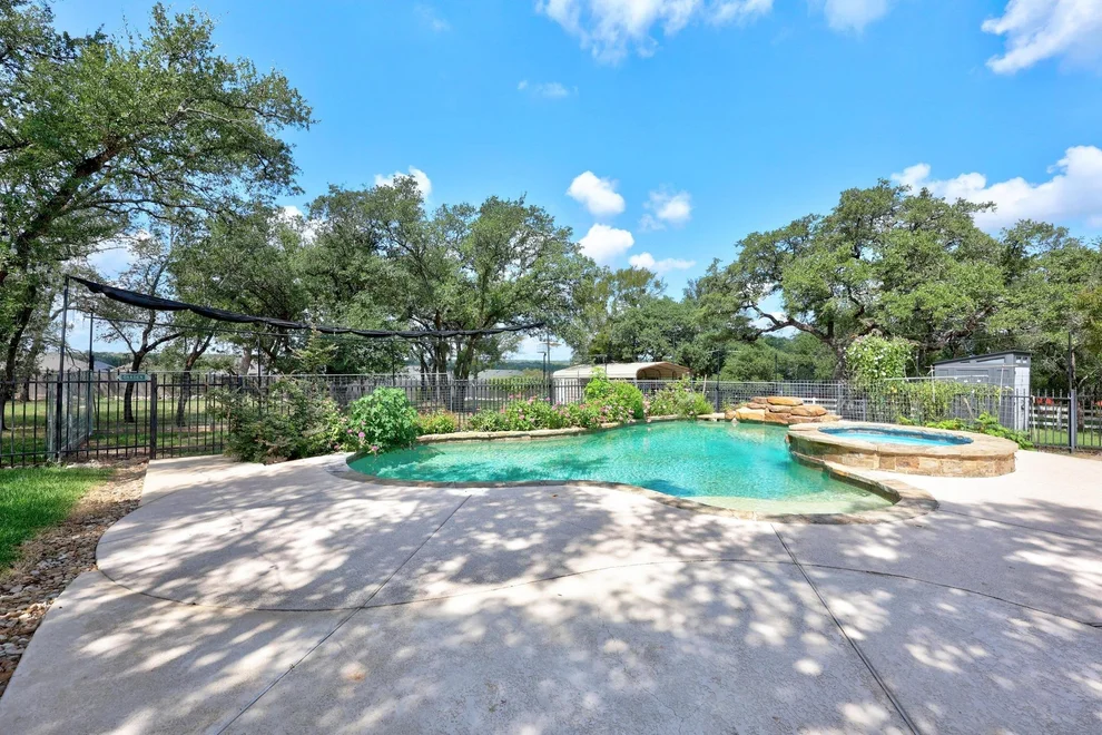 Unit for sale at 125 Ridgewood CV, Georgetown, TX 78633