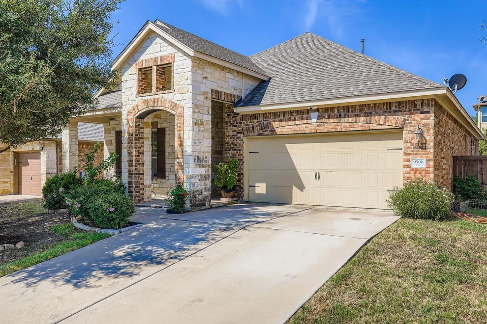 Unit for sale at 9508 Alex LN, Austin, TX 78748