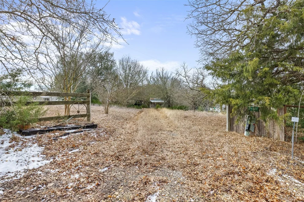 Unit for sale at 7155 County Road 144, Caldwell, TX 77836