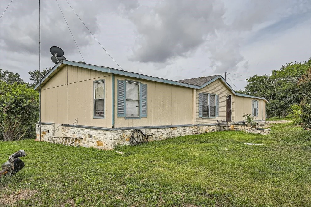 Unit for sale at 23301 Alicia DR, Elgin, TX 78621