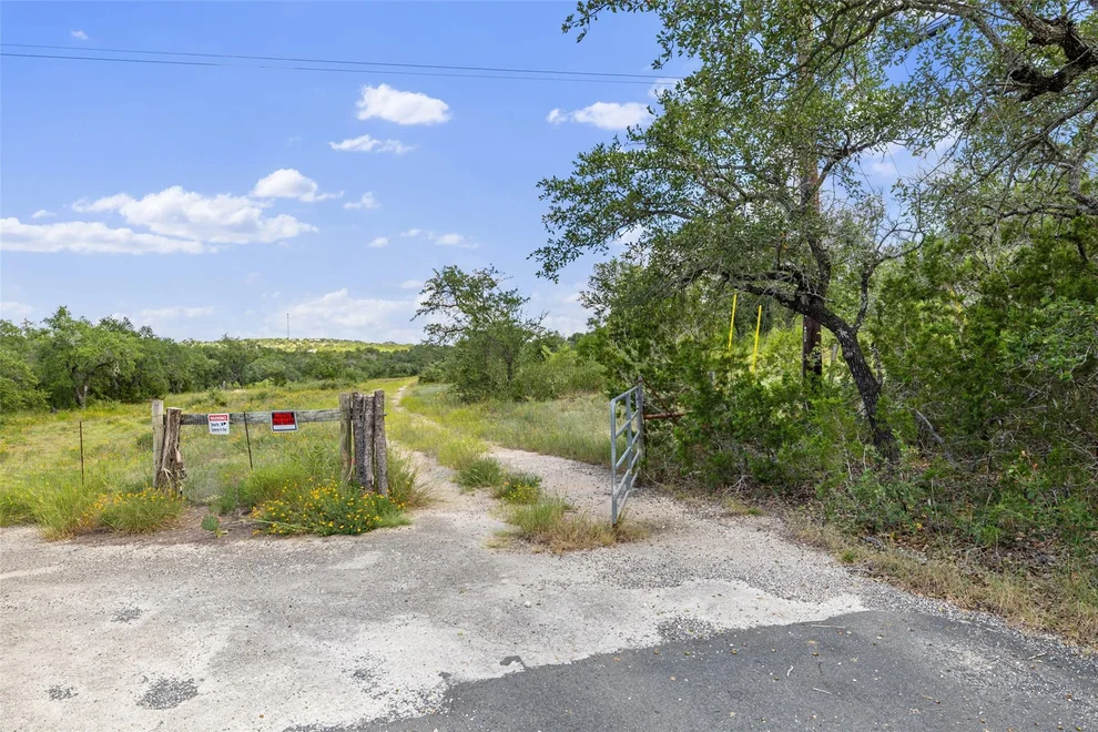 Unit for sale at 3817 Hart Hollow DR, Spicewood, TX 78669
