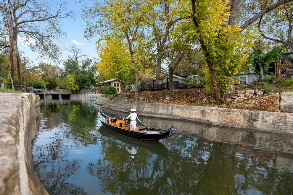 Unit for sale at 4525 Avenue D, Austin, TX 78751