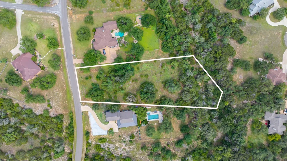 Unit for sale at 609 Yorks XING, Driftwood, TX 78619