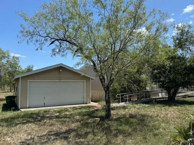 Unit for sale at 125 Country Road 3829, San Antonio, TX 78253