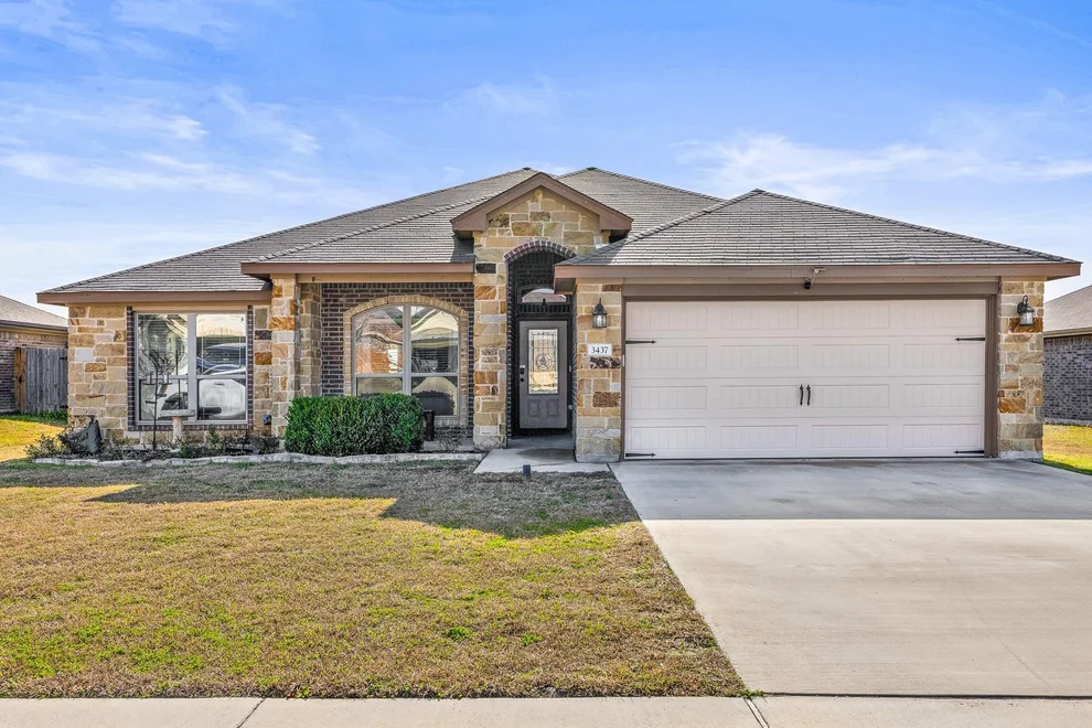 Unit for sale at 3437 Samuel ST, Copperas Cove, TX 76522