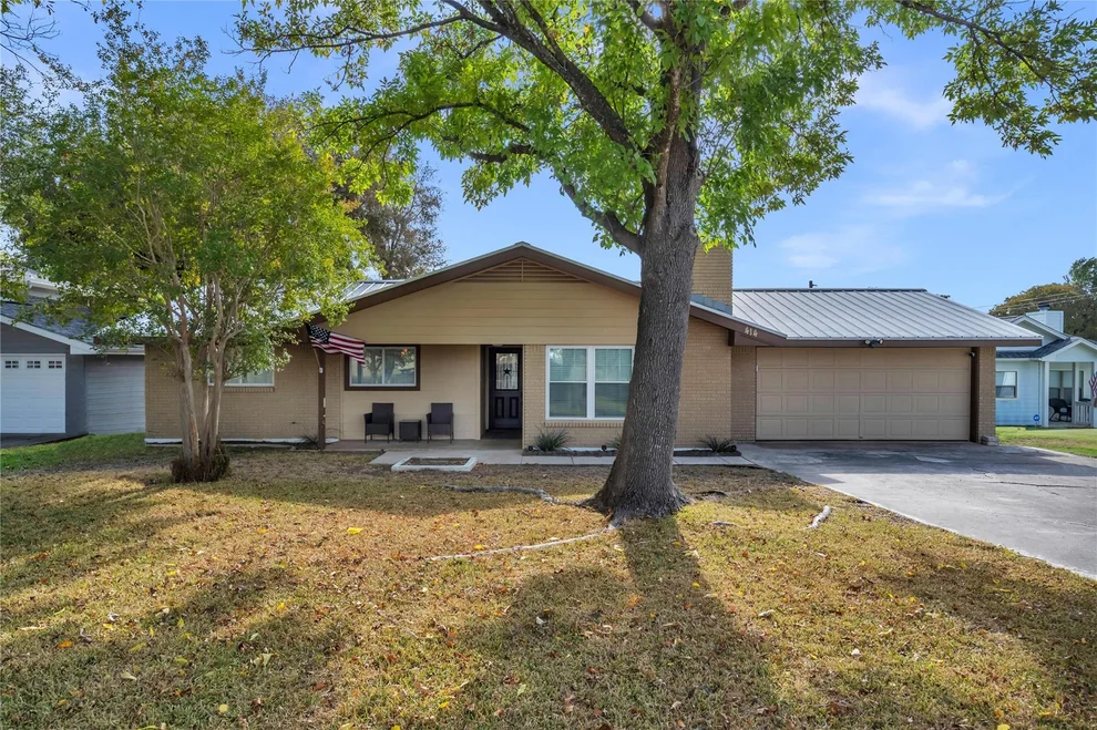 Unit for sale at 414 E Castleshoals DR, Granite Shoals, TX 78654