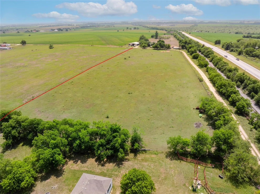 Unit for sale at 501 S Main ST, Taylor, TX 76574