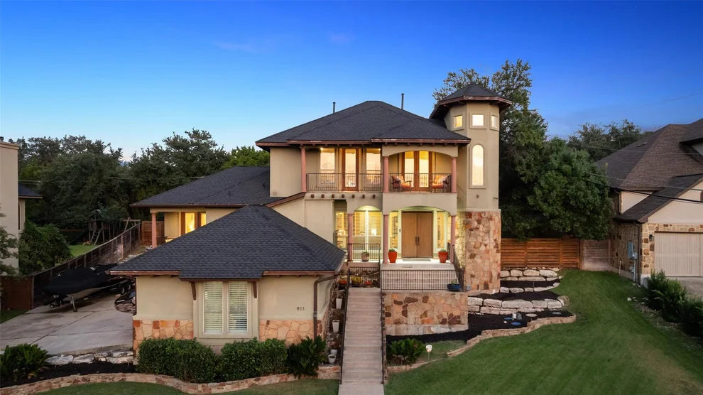 Unit for sale at 911 Ottawa DR, Austin, TX 78733