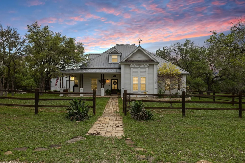 Unit for sale at 101 Canterbury CT, Liberty Hill, TX 78642
