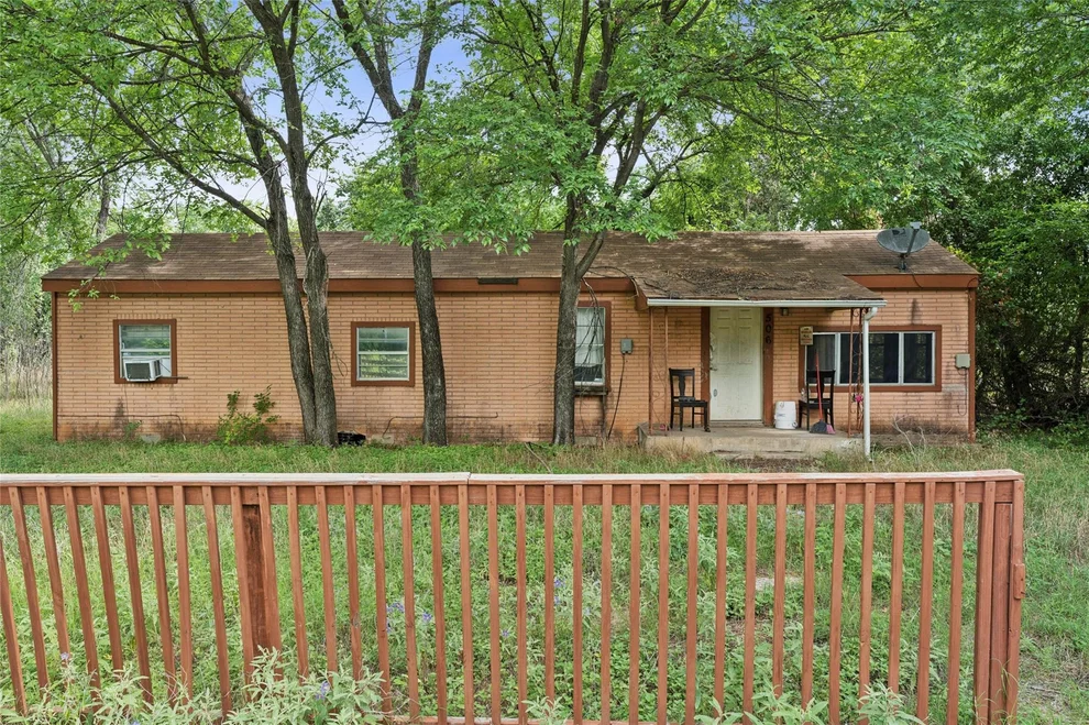 Unit for sale at 506 Hickory ST, Bastrop, TX 78602