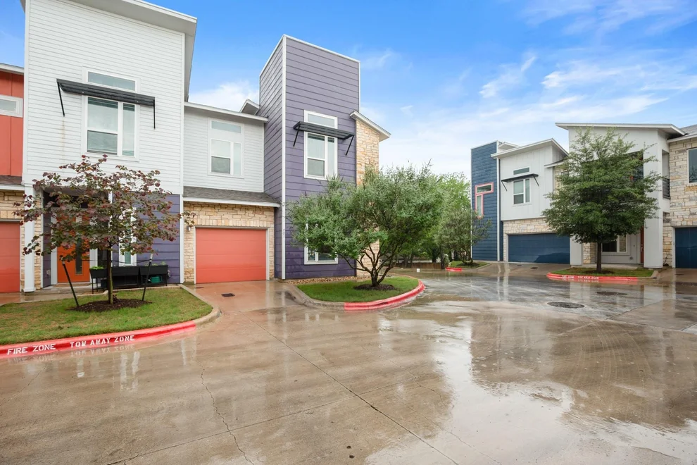 Unit for sale at 8922 Menchaca RD, Austin, TX 78748