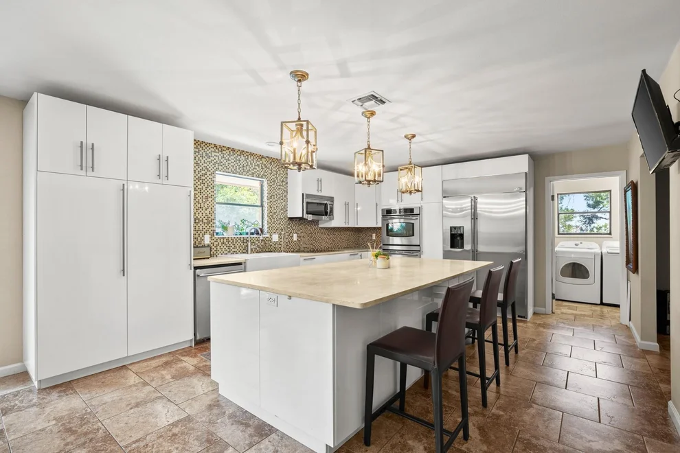 Unit for sale at 6005 Diamond Head DR, Austin, TX 78746