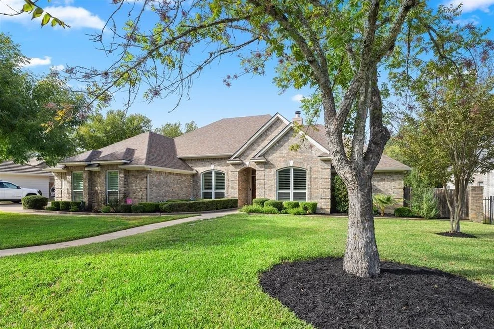 Unit for sale at 111 White Sands DR, Lakeway, TX 78734