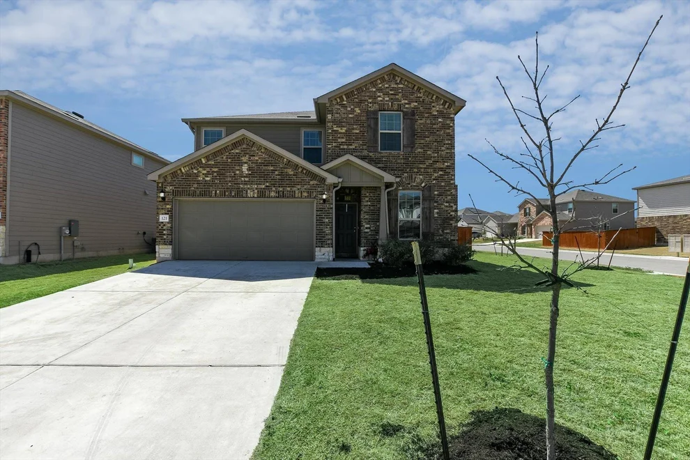 Unit for sale at 121 Stoney Brooke RD, Jarrell, TX 76537