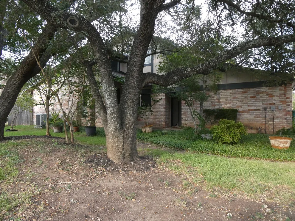 Unit for sale at 1004 E SOLANO DR NE, Austin, TX 78750