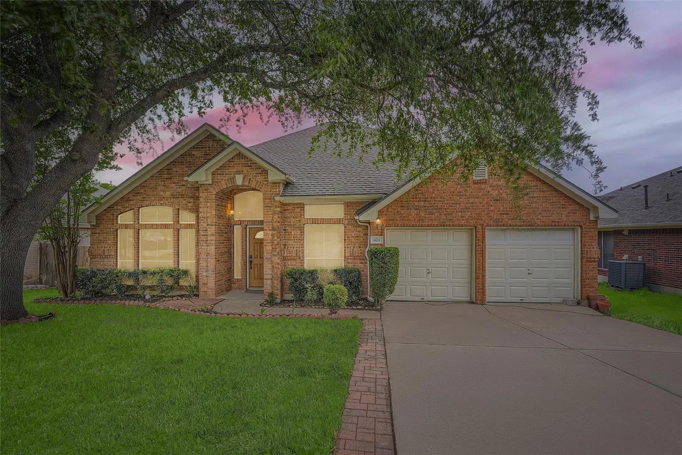 Unit for sale at 905 Point Run DR, Pflugerville, TX 78660