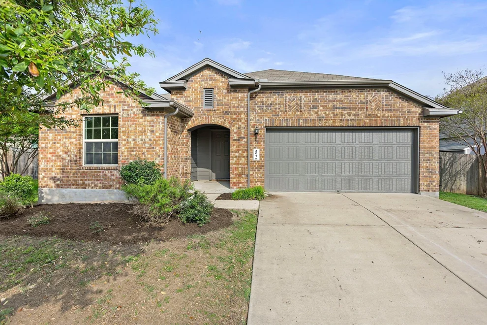 Unit for sale at 204 Anderson ST, Hutto, TX 78634
