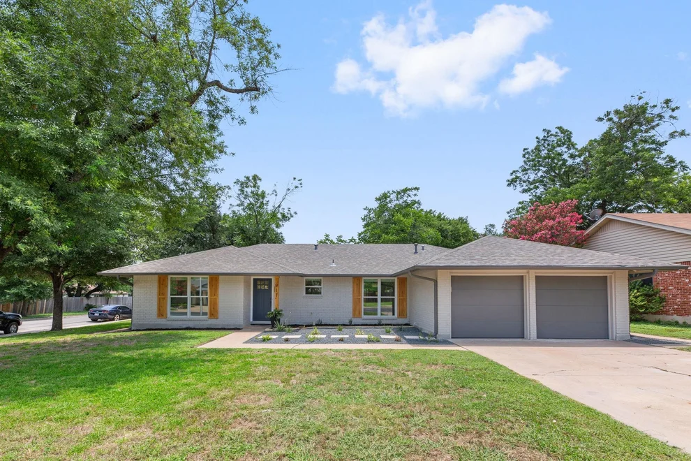 Unit for sale at 911 Cripple Creek DR, Austin, TX 78758