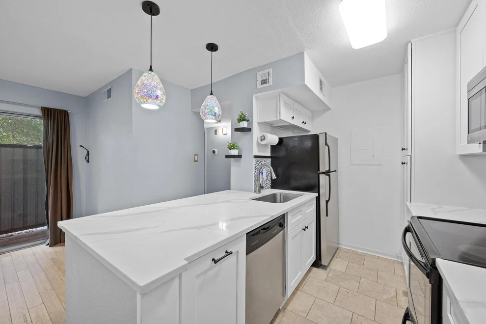 Unit for sale at 3204 Menchaca RD, Austin, TX 78704
