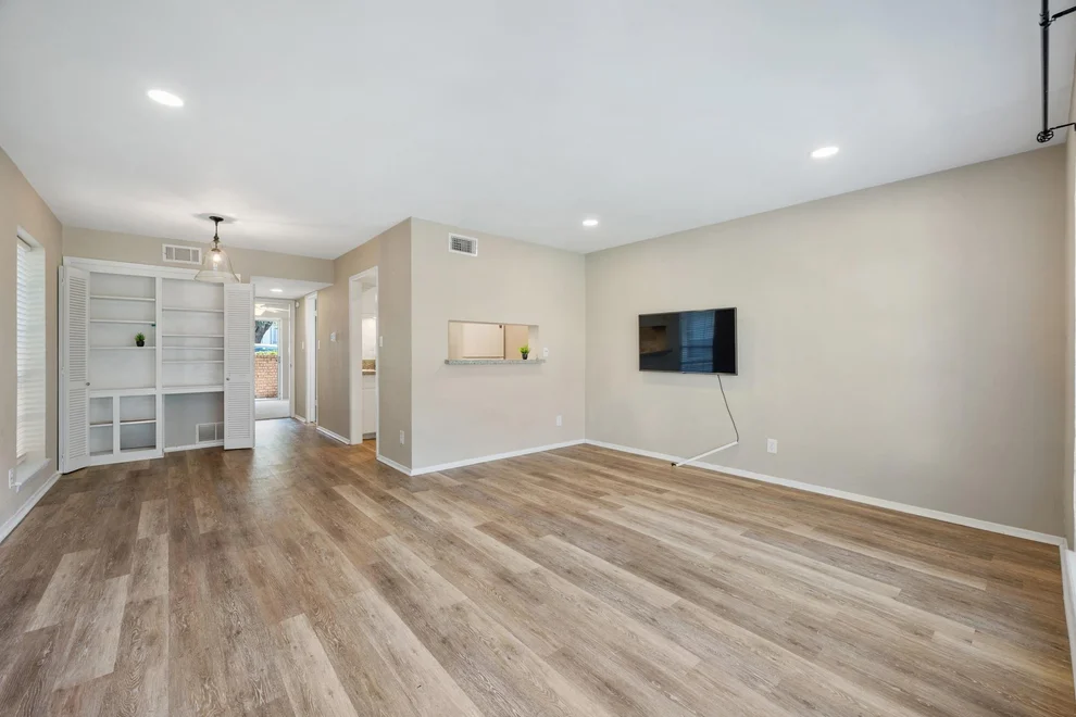 2425 Ashdale Drive
